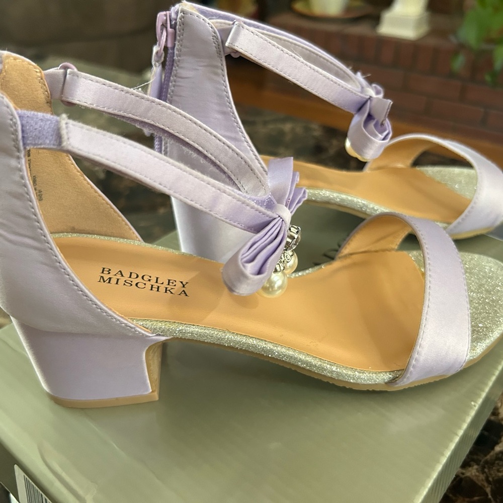 Purple (lavender) girls size 4 Bartley Mischa sandal